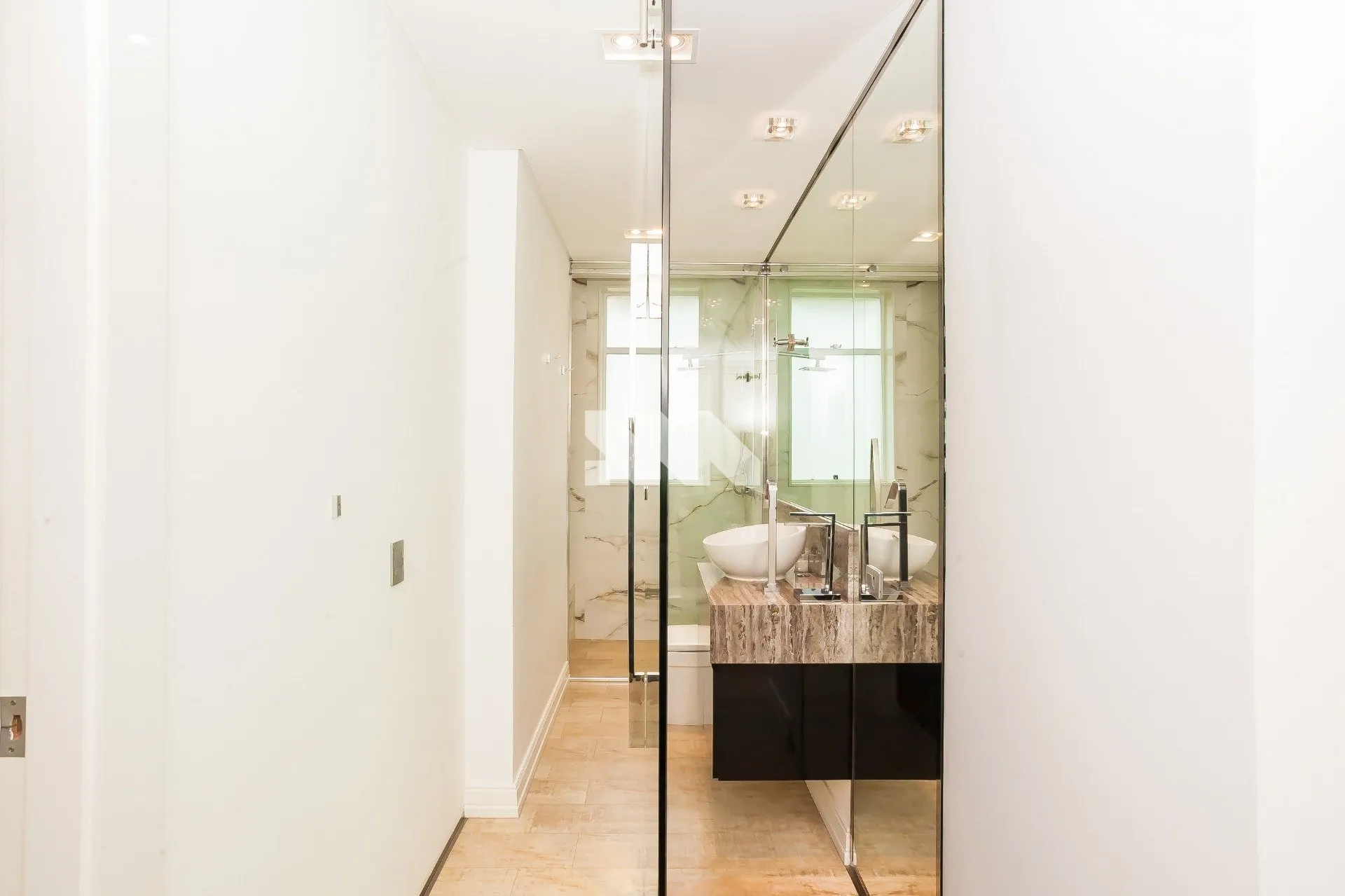 Furnished 154 m² apartment on the 9th floor — photo 48
