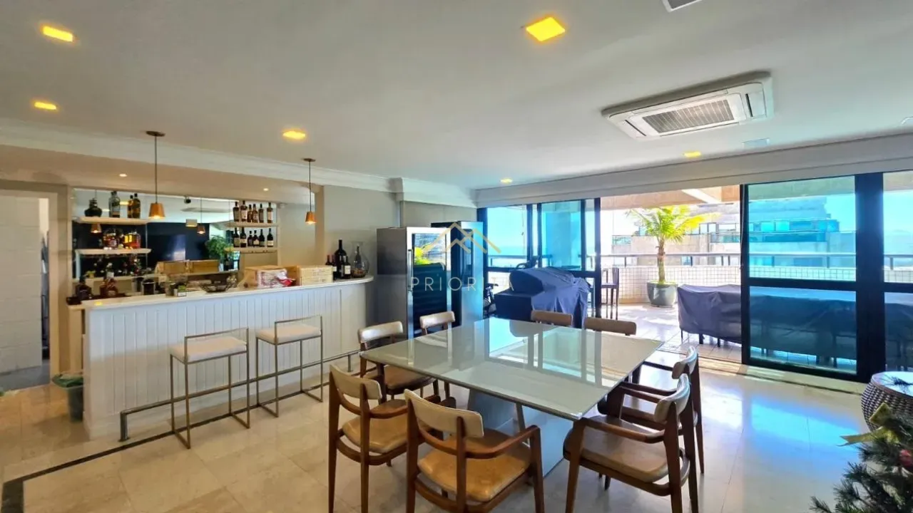 Duplex penthouse with 4 bedrooms and 5 bathrooms — photo 36