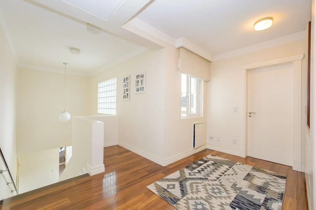 House with 4 en-suite bedrooms and private BBQ — photo 22