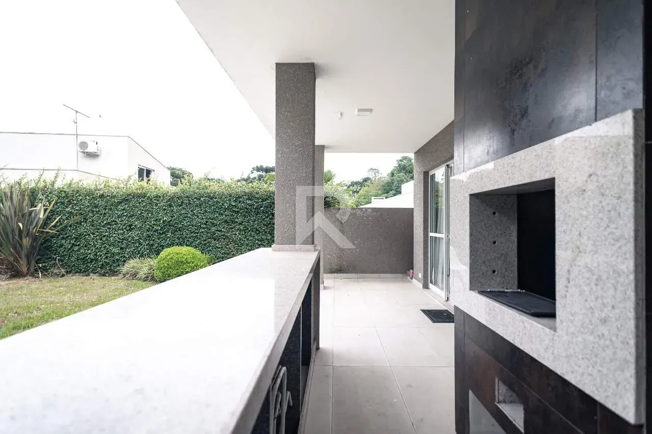 Casa con 4 suites y balcón con parrilla, 464 m² — photo 15