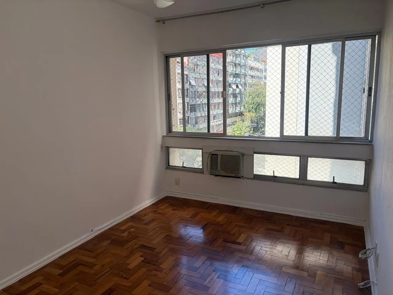 70 m² apartment with 2 bedrooms and a private garden — photo 2