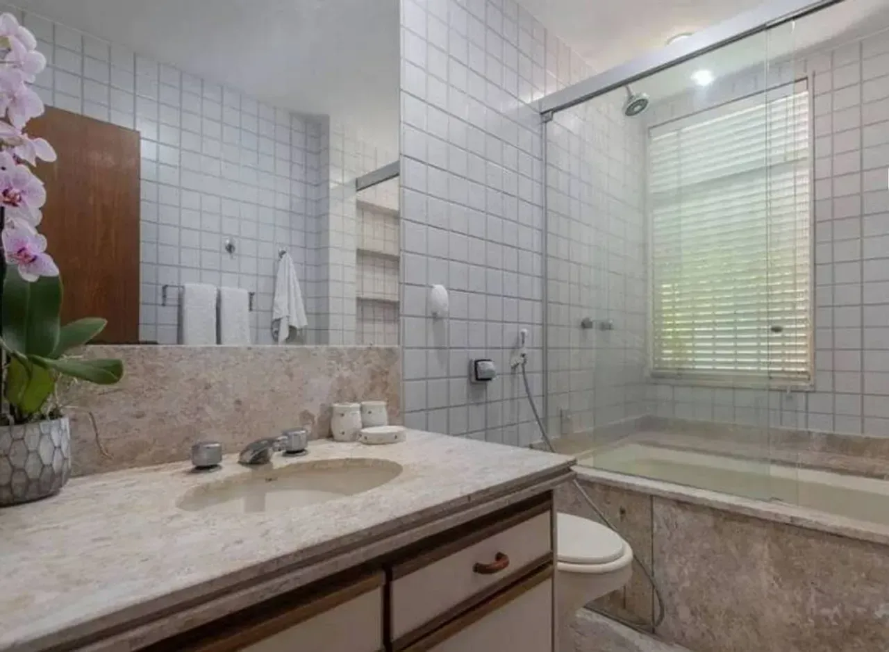 Furnished 3-bedroom apartment with a gas kitchen — photo 20