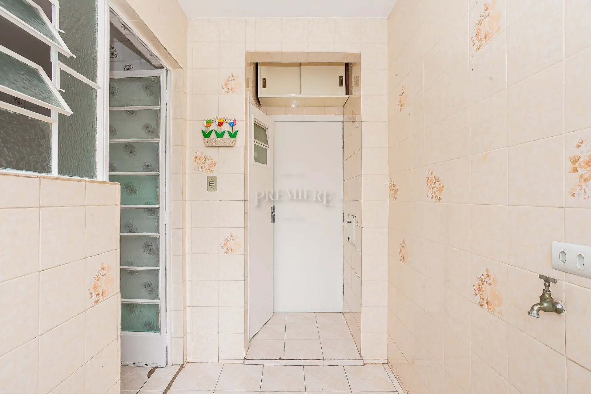 3-bedroom apartment with a washing machine in Curitiba — photo 17