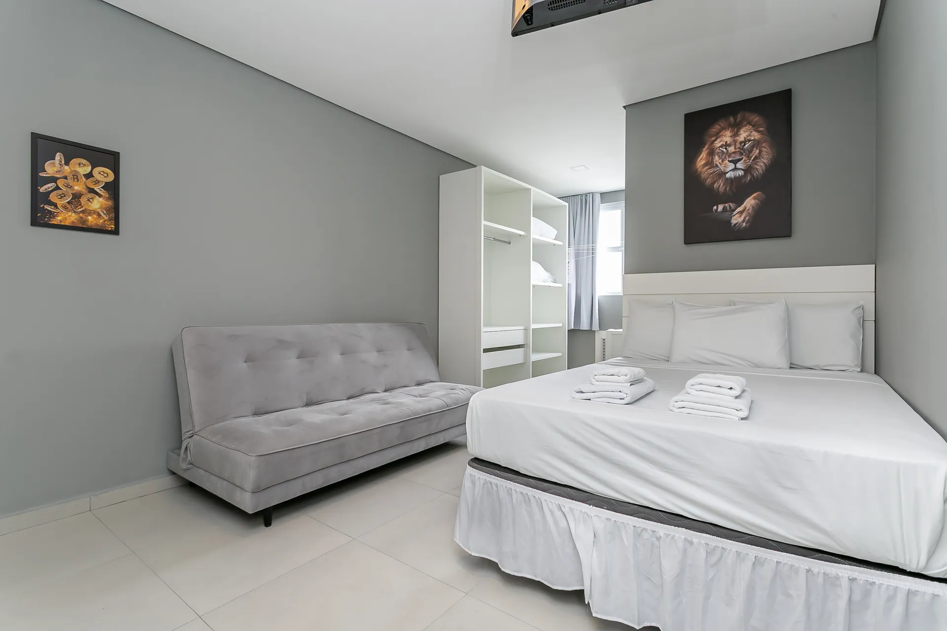 35 m² studio with elevator and shared laundry — photo 18
