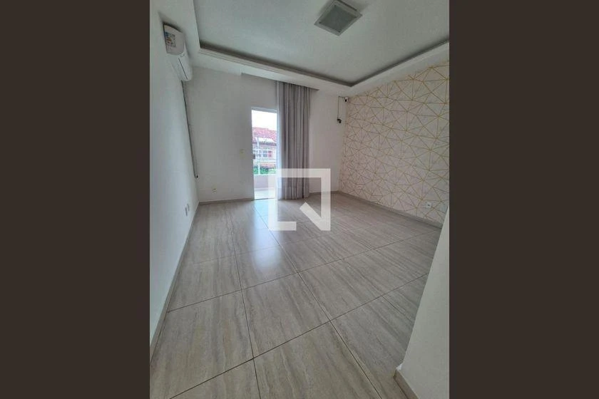 Casa de 300 m² con 5 dormitorios y cocina a gas — photo 26