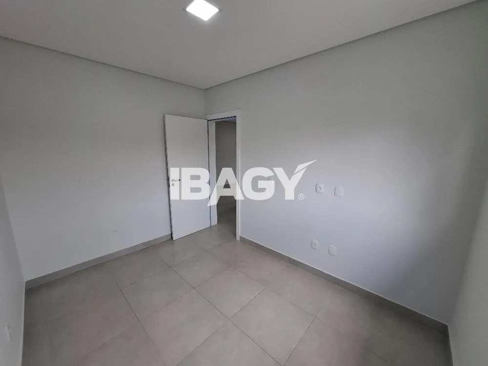 125 m² unfurnished apartment with 3 bedrooms — photo 16