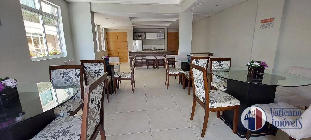 Wood or laminate floors in a 2-bedroom apartment, 55 m² — photo 16