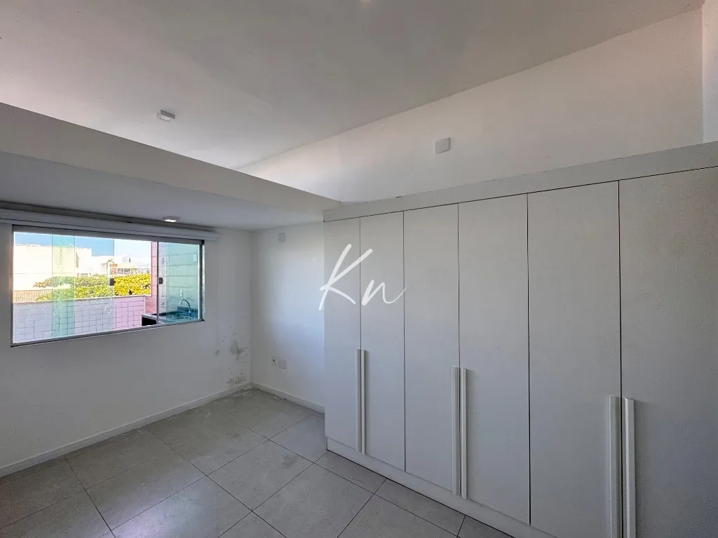 210 m² unfurnished apartment with 3 bedrooms and 5 baths — photo 28