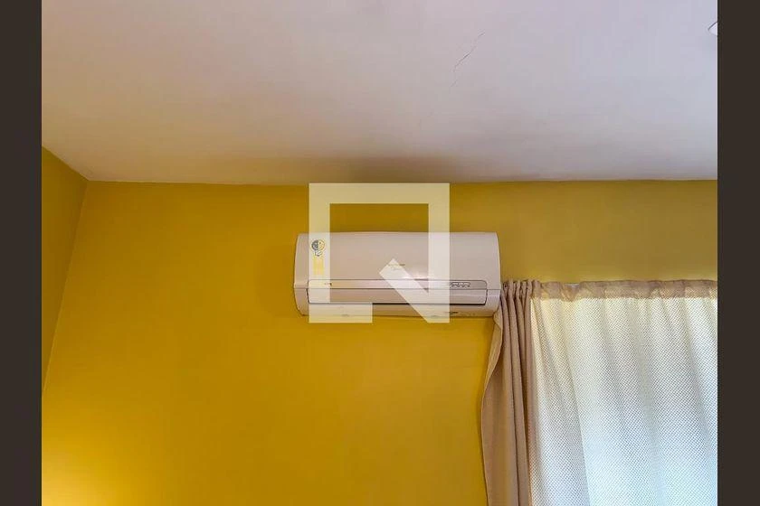 1-bedroom apartment with 2 bathrooms and a balcony — photo 32
