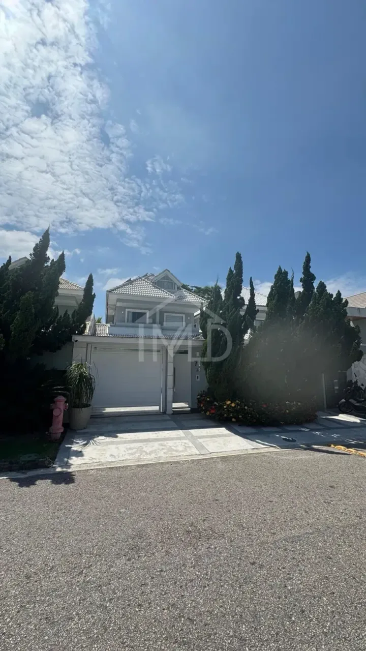 Furnished house with 4 bedrooms and 5 bathrooms, 300 m² — photo 8