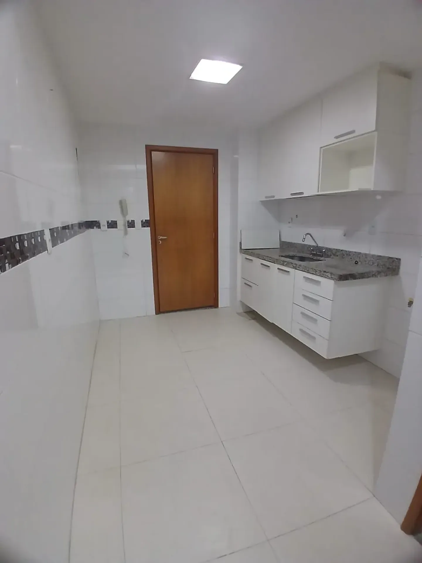 3-bedroom apartment with 3 bathrooms and 2 parking spots — photo 23