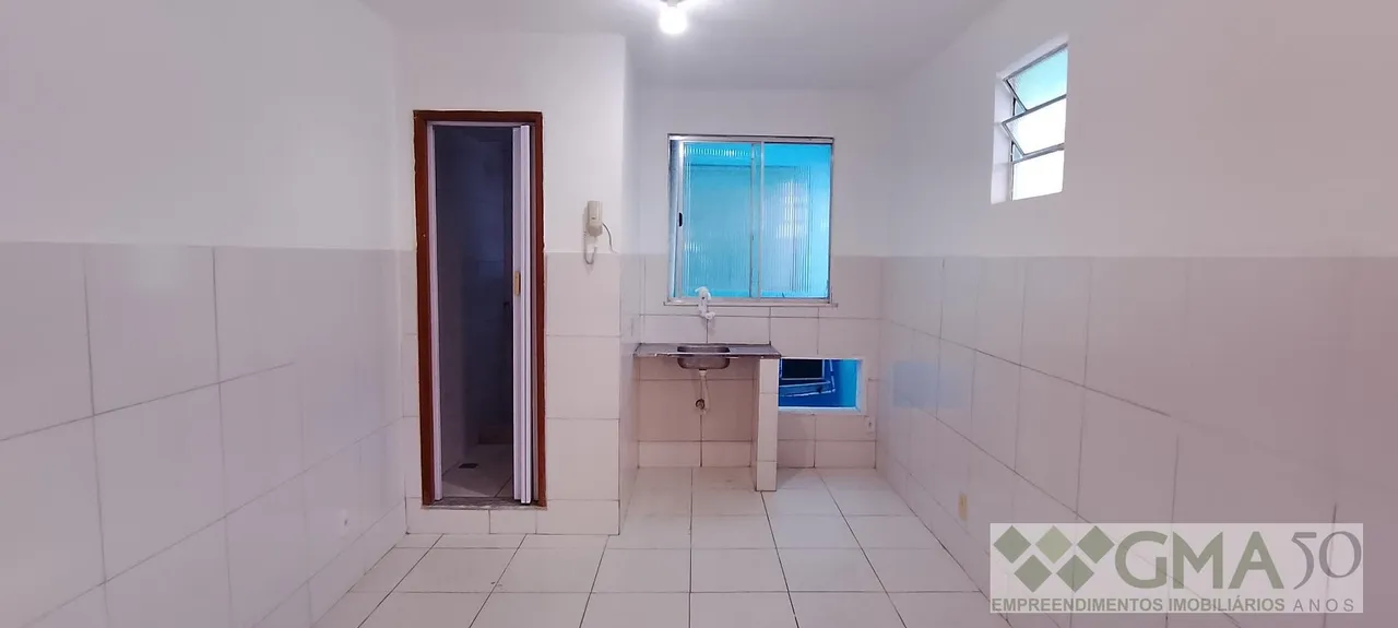 Unfurnished studio kitnet with 1 bathroom and laundry area