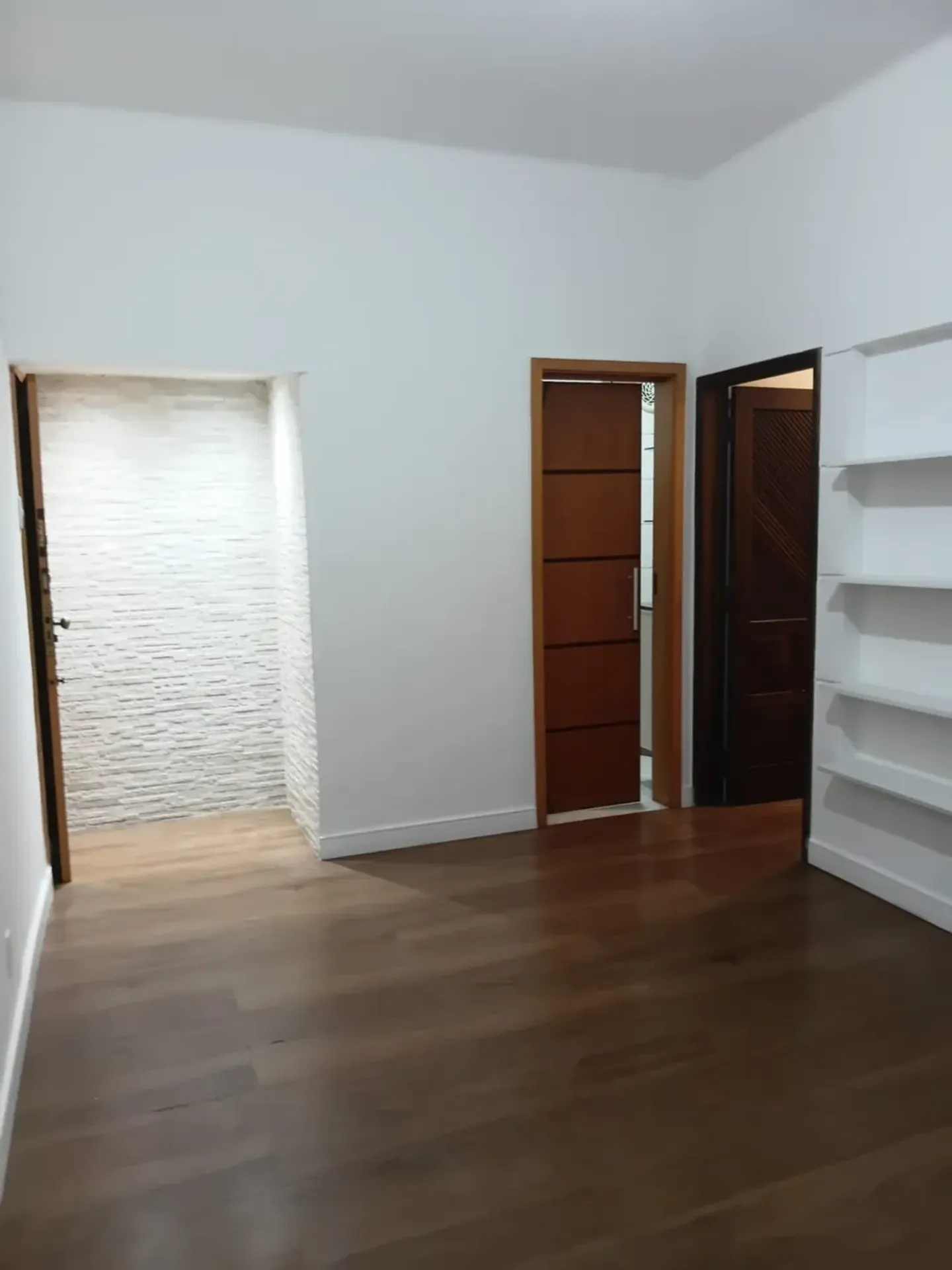 75 m² apartment with a walk-in closet and a home office — photo 34