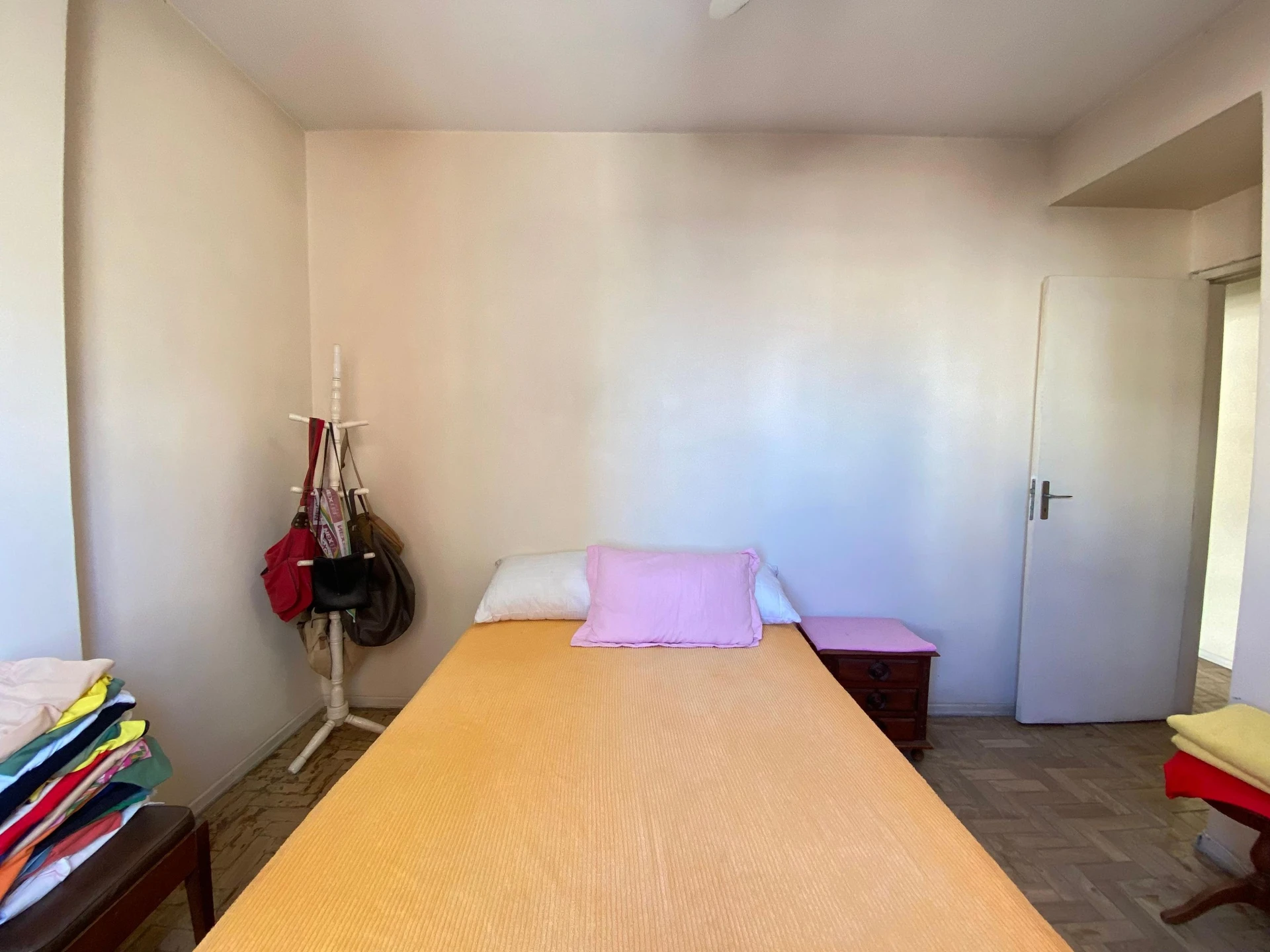Furnished apartment with 3 bedrooms and 1 parking spot — photo 32