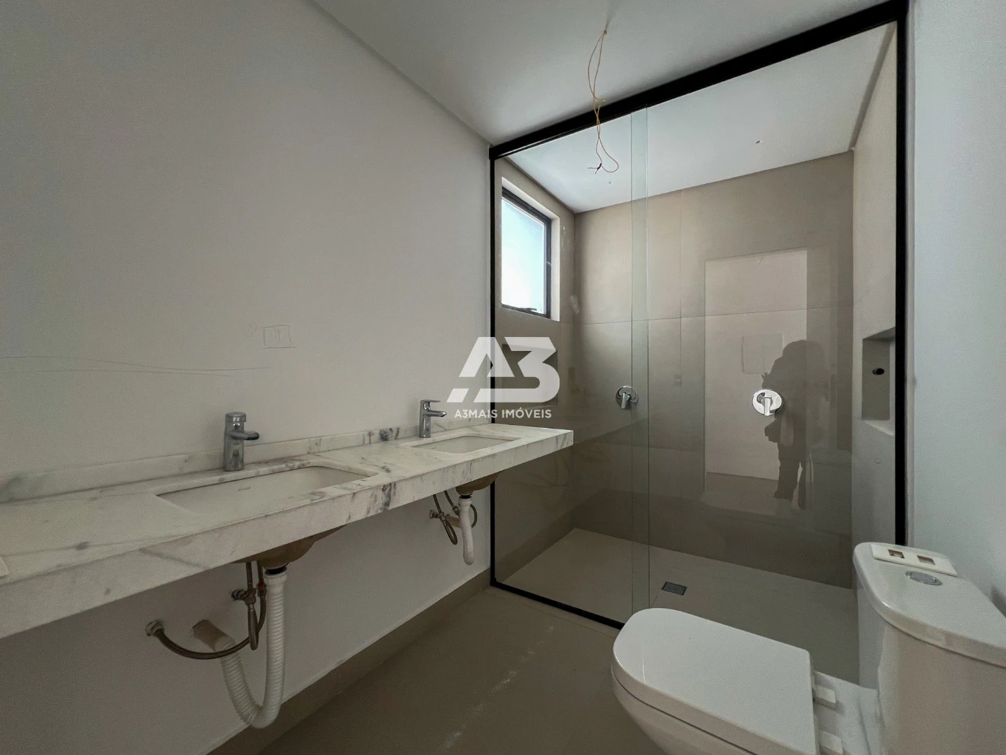 Floor-to-ceiling windows in a 3-bedroom house, 144 m² — photo 12