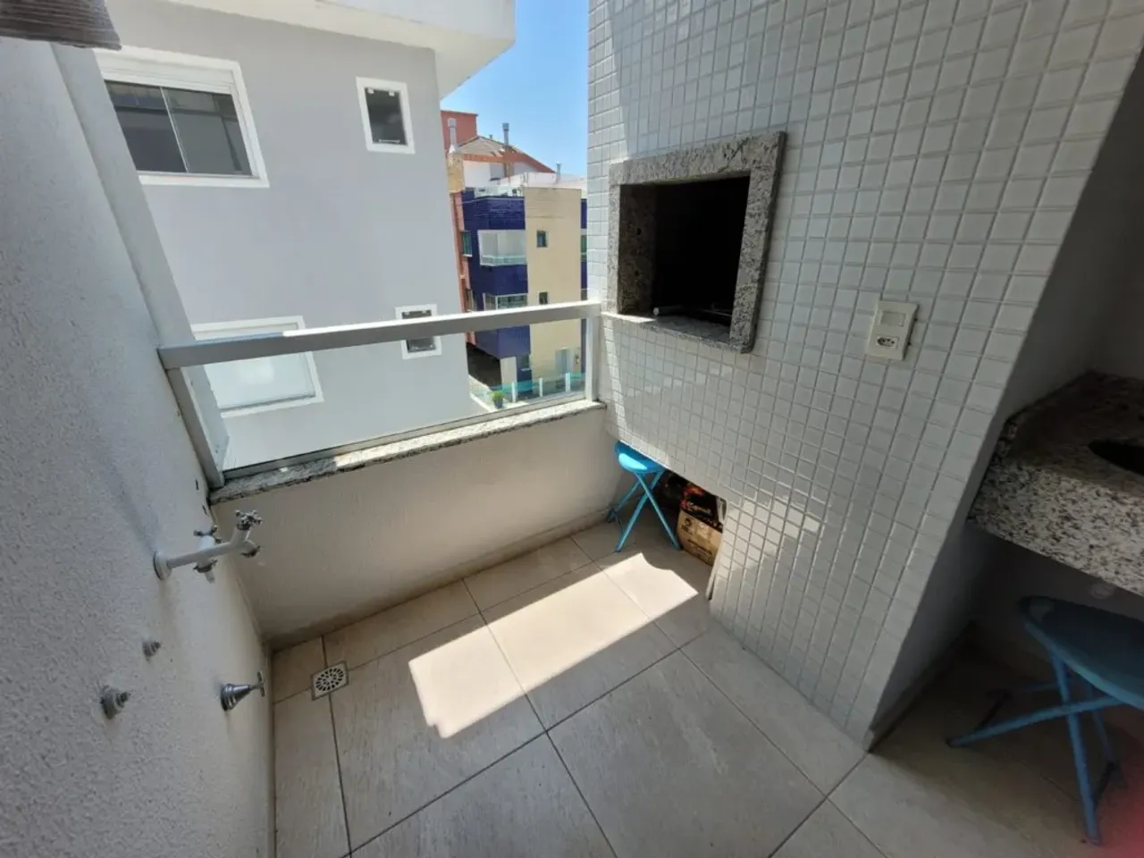 Apartamento mobiliado com 2 quartos e varanda — photo 6