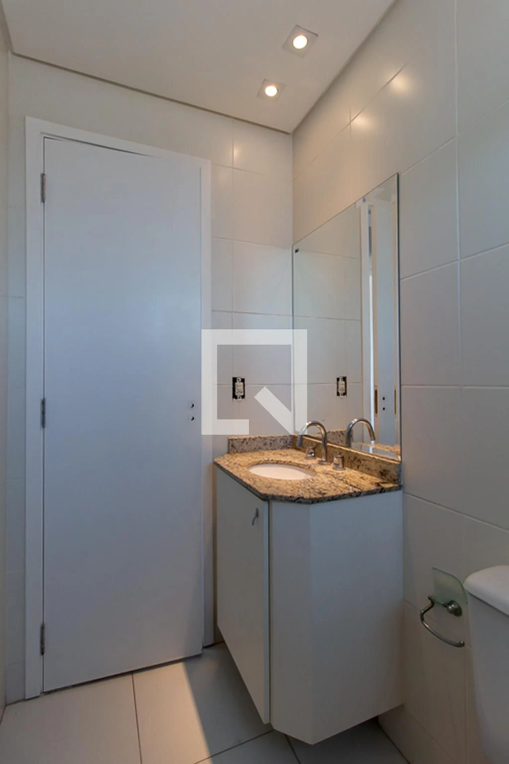 2-bedroom apartment with a grill on the balcony in Curitiba — photo 41