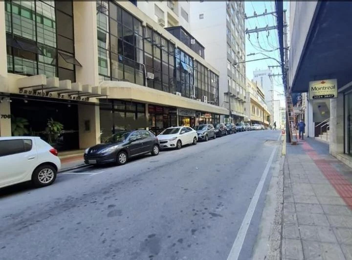 Apartamento de 2 dormitórios com cozinha separada 152 m² — photo 2