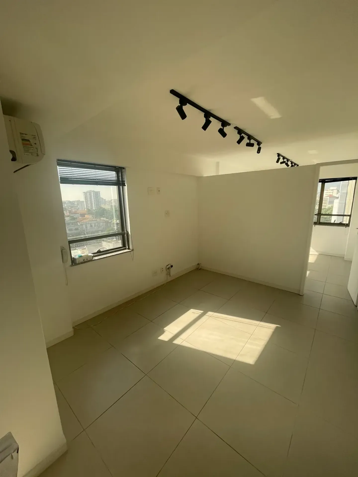 Estúdio de 25 m² com 1 quarto e 1 vaga, ar-condicionado