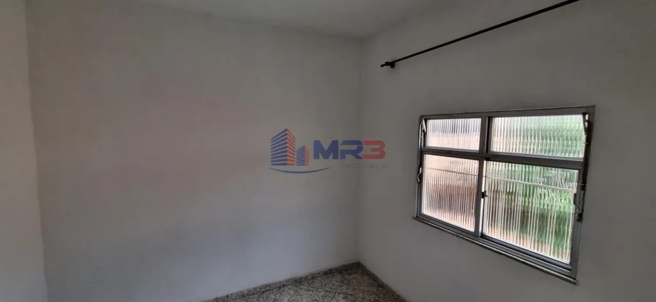 2-bedroom rental house with 1 bathroom and no parking — photo 16
