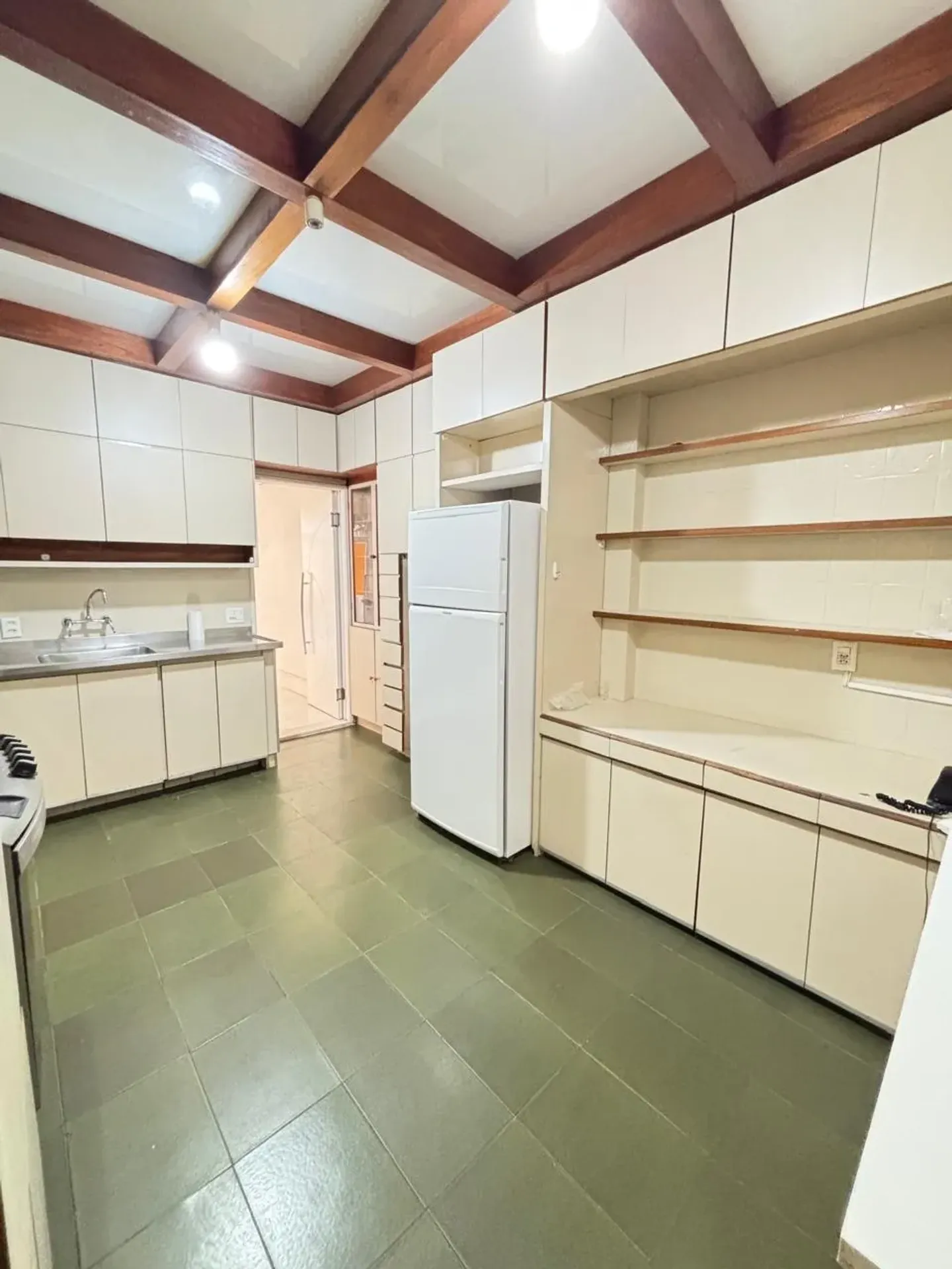 Apartamento sem mobília com ar-condicionado e 4 quartos — photo 35