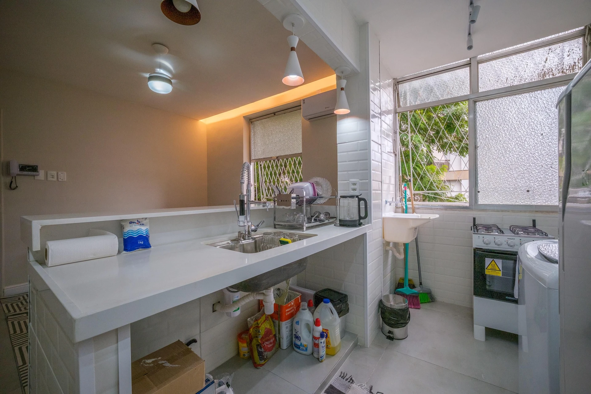 Apartamento amueblado de 1 dormitorio con cocina abierta — photo 14