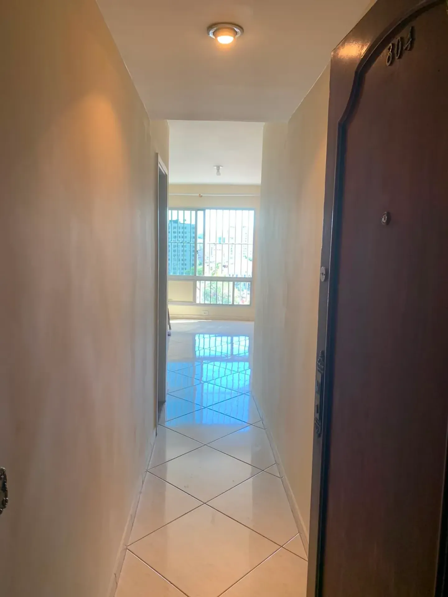 Unfurnished 2-bedroom apartment with 2 bathrooms — photo 17