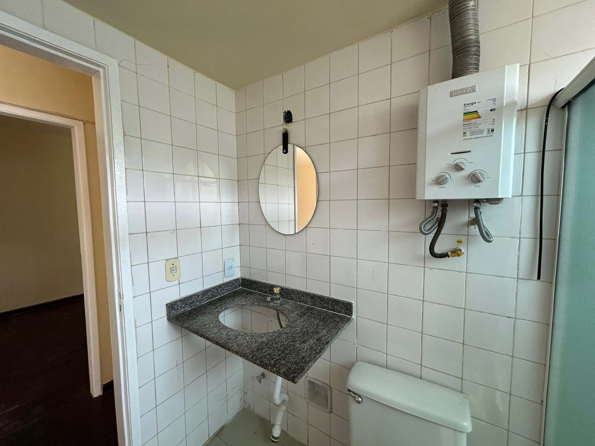 Деревянный пол или ламинат и 2 спальни: квартира 80 м² — photo 36