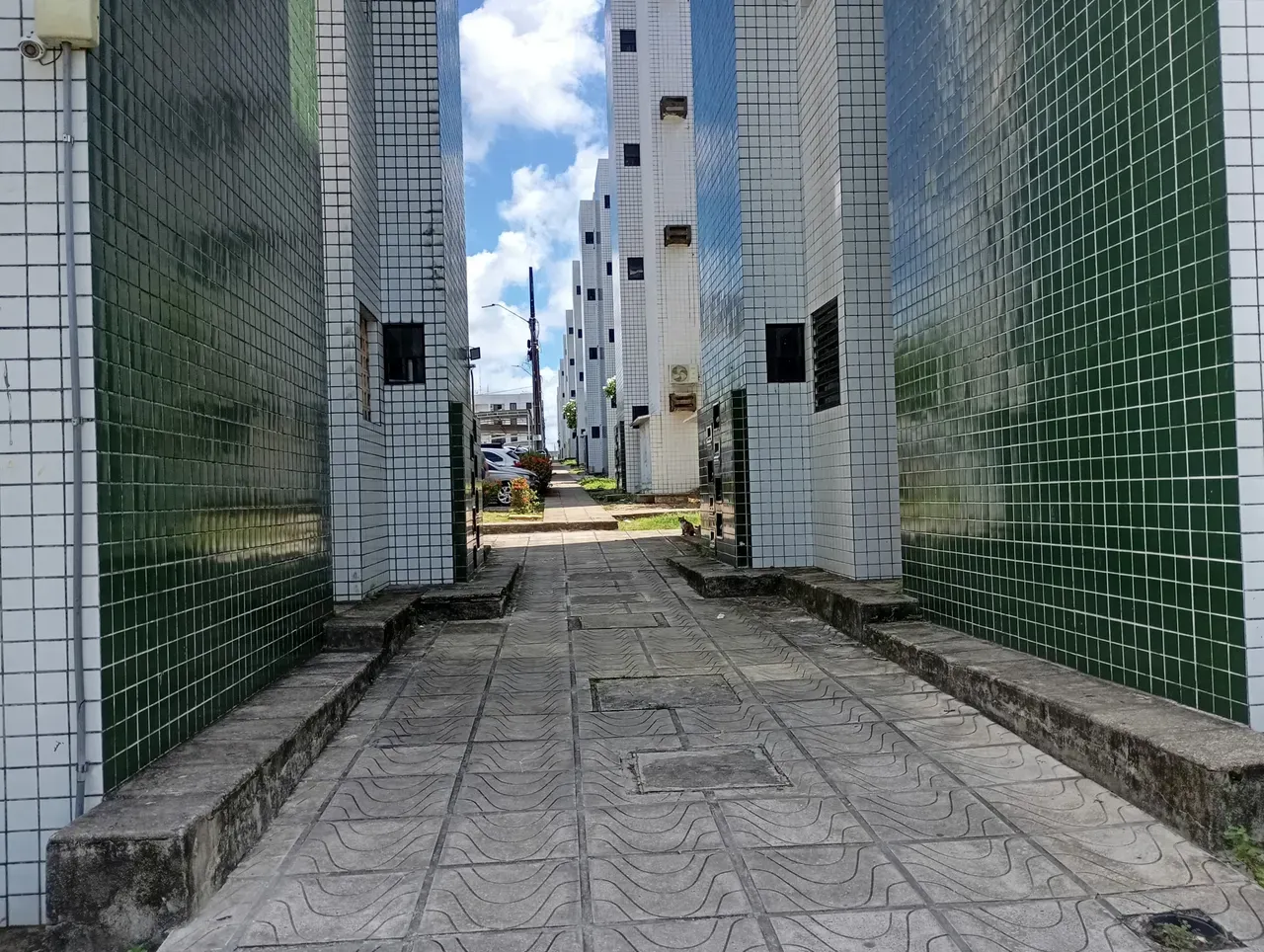 Apartamento de 2 quartos em condomínio com piscina — photo 17