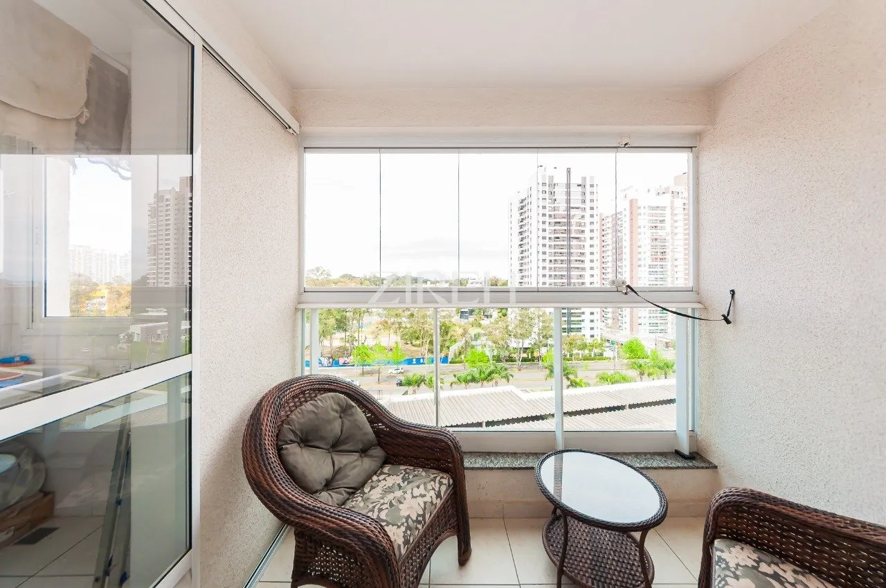 Квартира 70 м² с застеклённым балконом и рабочим местом — photo 20