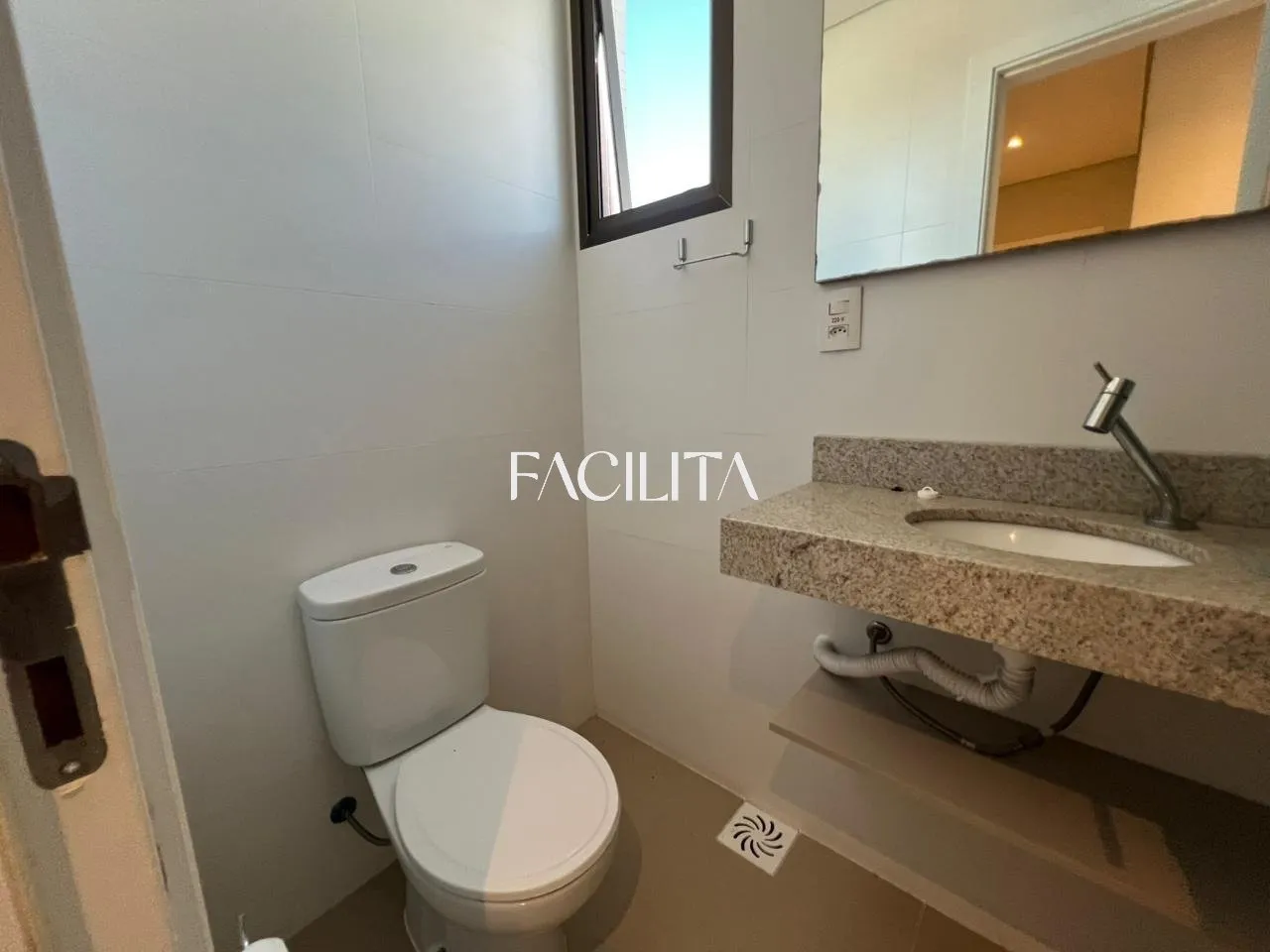 Furnished 20 m² one-bedroom apartment with work corner — photo 9