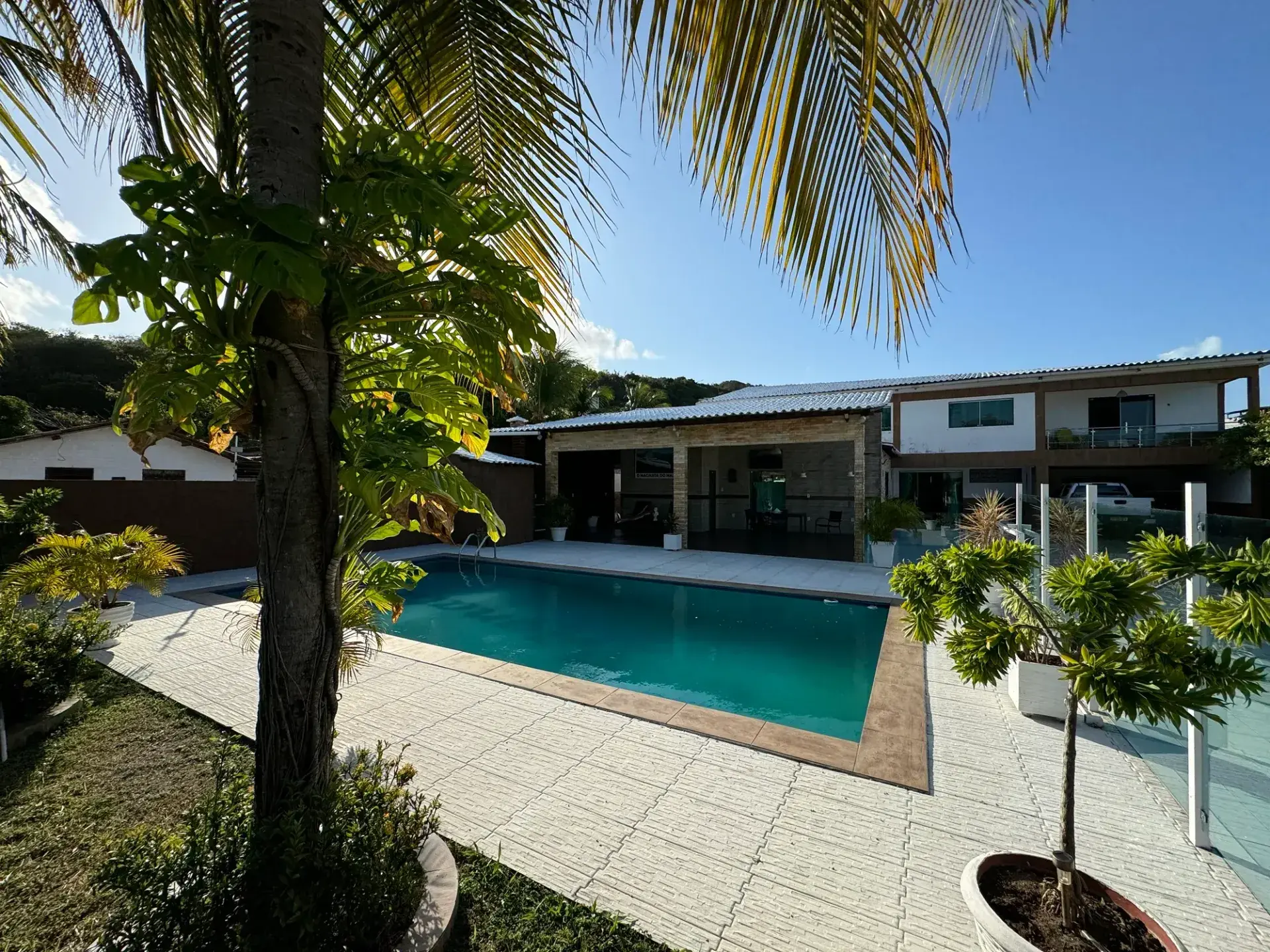 Furnished house with 5 en-suite bedrooms and private garden — photo 13