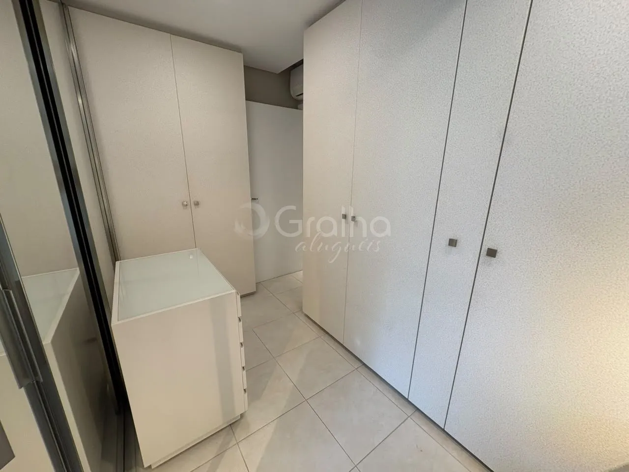 94 m² apartment with a walk-in closet and a dishwasher — photo 9