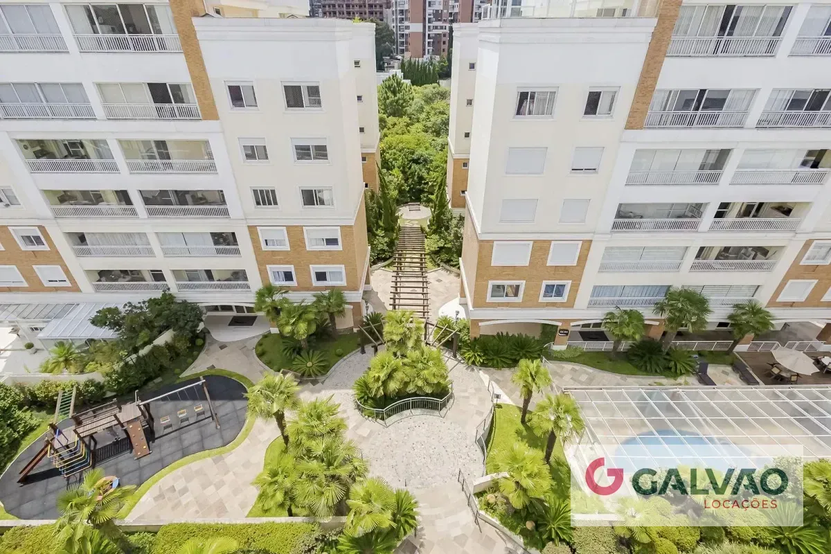 Квартира 185 м² з панорамними вікнами та заскленим балконом — photo 35