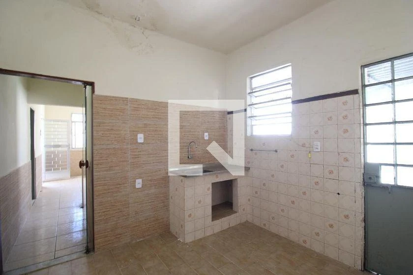 Unfurnished house with 3 bedrooms and 200 m² — photo 9