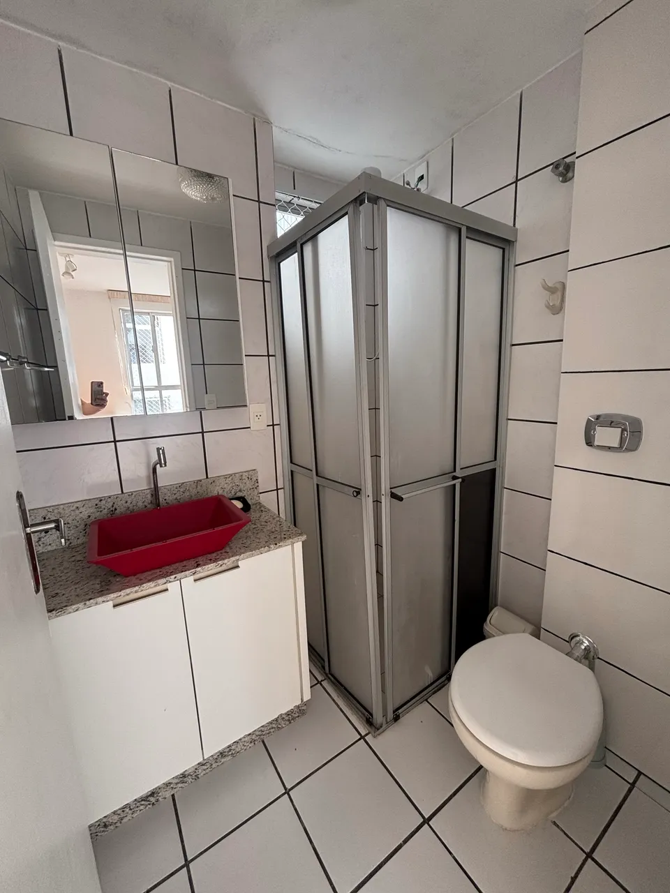 Unfurnished 2-bedroom apartment with separate kitchen — photo 9