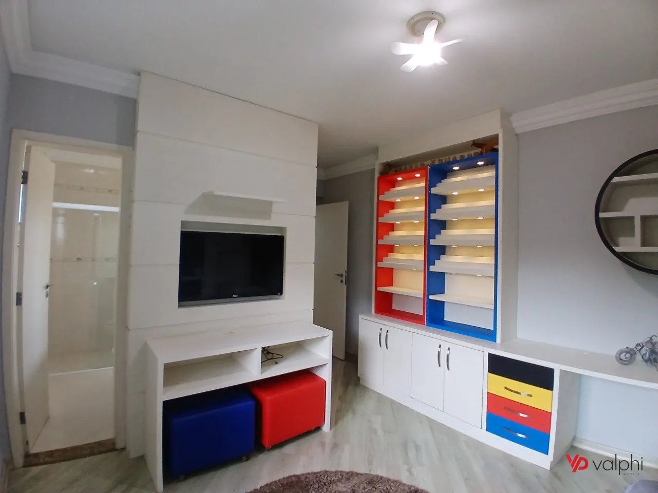 4-bedroom house with a grill on the balcony — photo 51