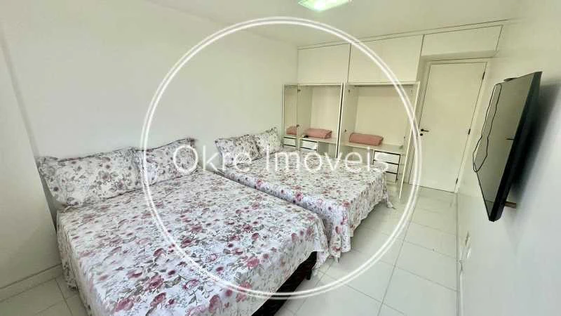 96 m² apartment with 2 bedrooms and a glass shower — photo 8