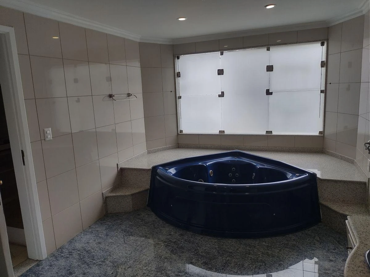 Casa de 650 m² con 6 suites y 5 plazas — photo 18