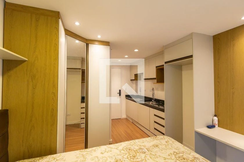 Studio, 28 m², with wood or laminate floors — photo 10