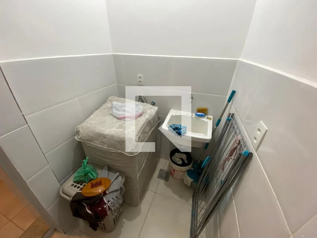 Washing machine in a one-bedroom apartment, 37 m² — photo 31