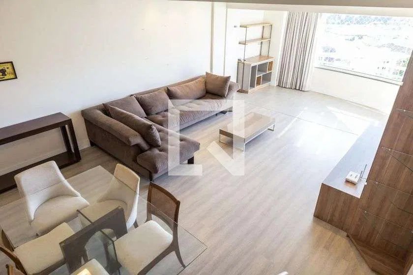 Орендна квартира з 3 спальнями та 304 м² — photo 2