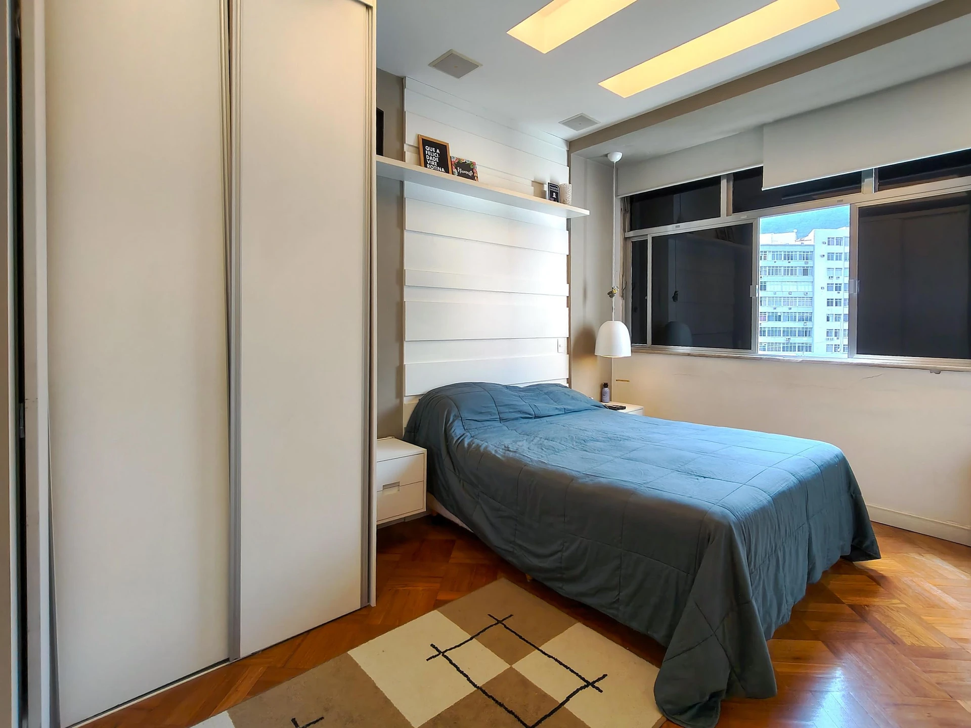 2-bedroom apartment with a mountain view in Rio de Janeiro — photo 4