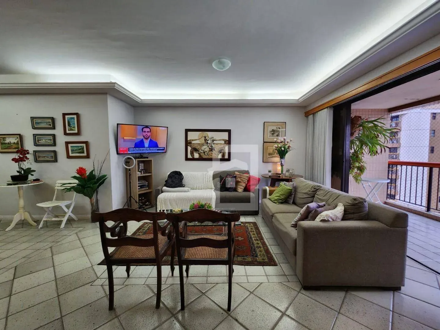 Furnished 3-bedroom apartment with 4 bathrooms — photo 4