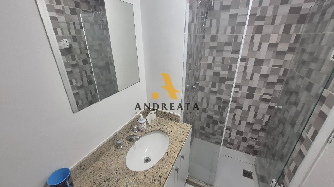 2-bedroom apartment with a mountain view — photo 18