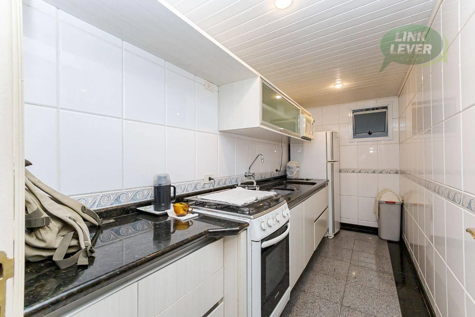 Apartment with 3 bedrooms, balcony and 135 m² — photo 39