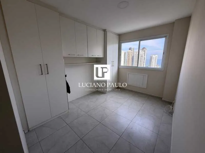 Unfurnished apartment with a balcony and 2 bedrooms — photo 3