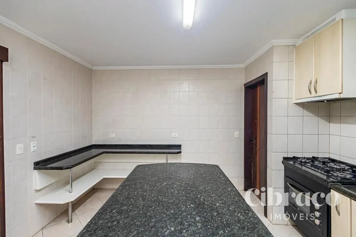 Ванна та 4 спальні: будинок 327 м² — photo 28
