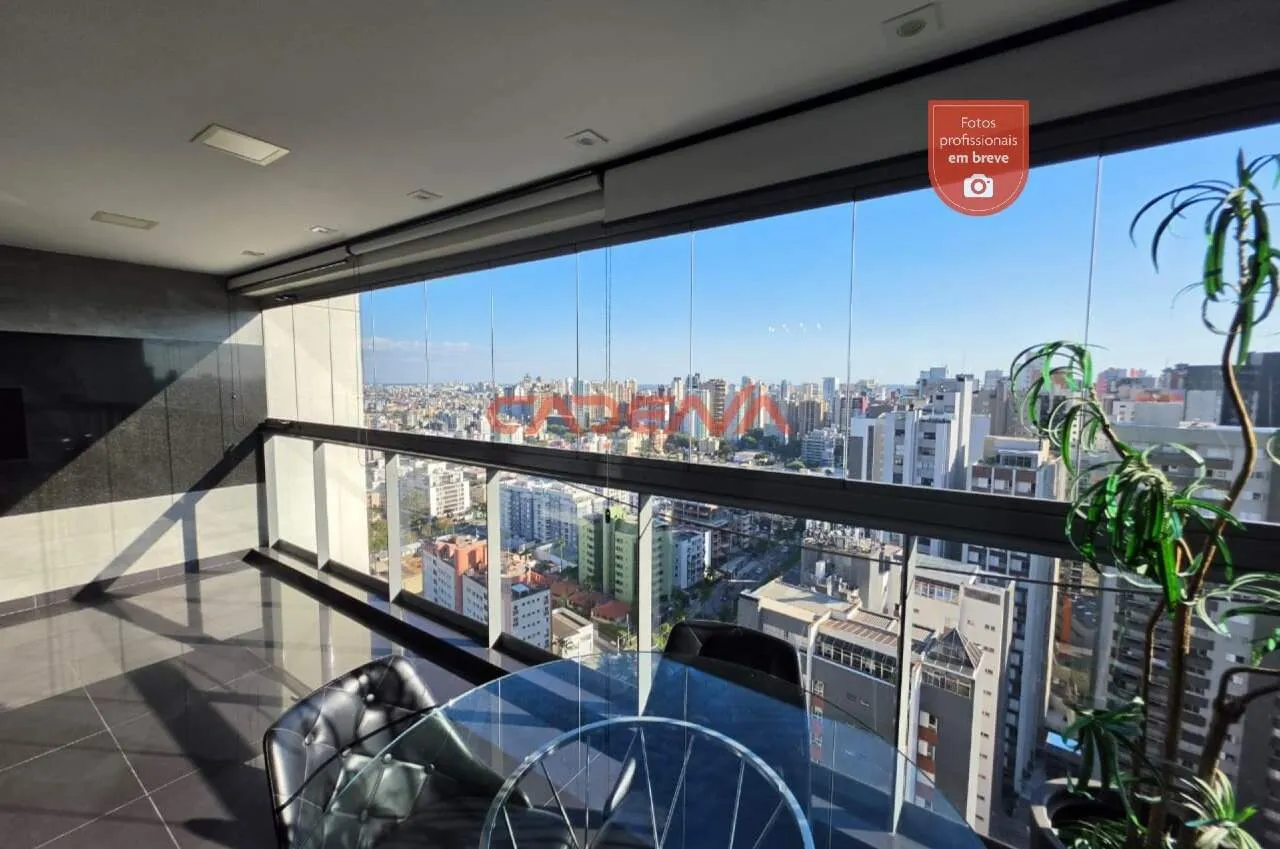 Apartment with 3 bedrooms and an enclosed balcony
