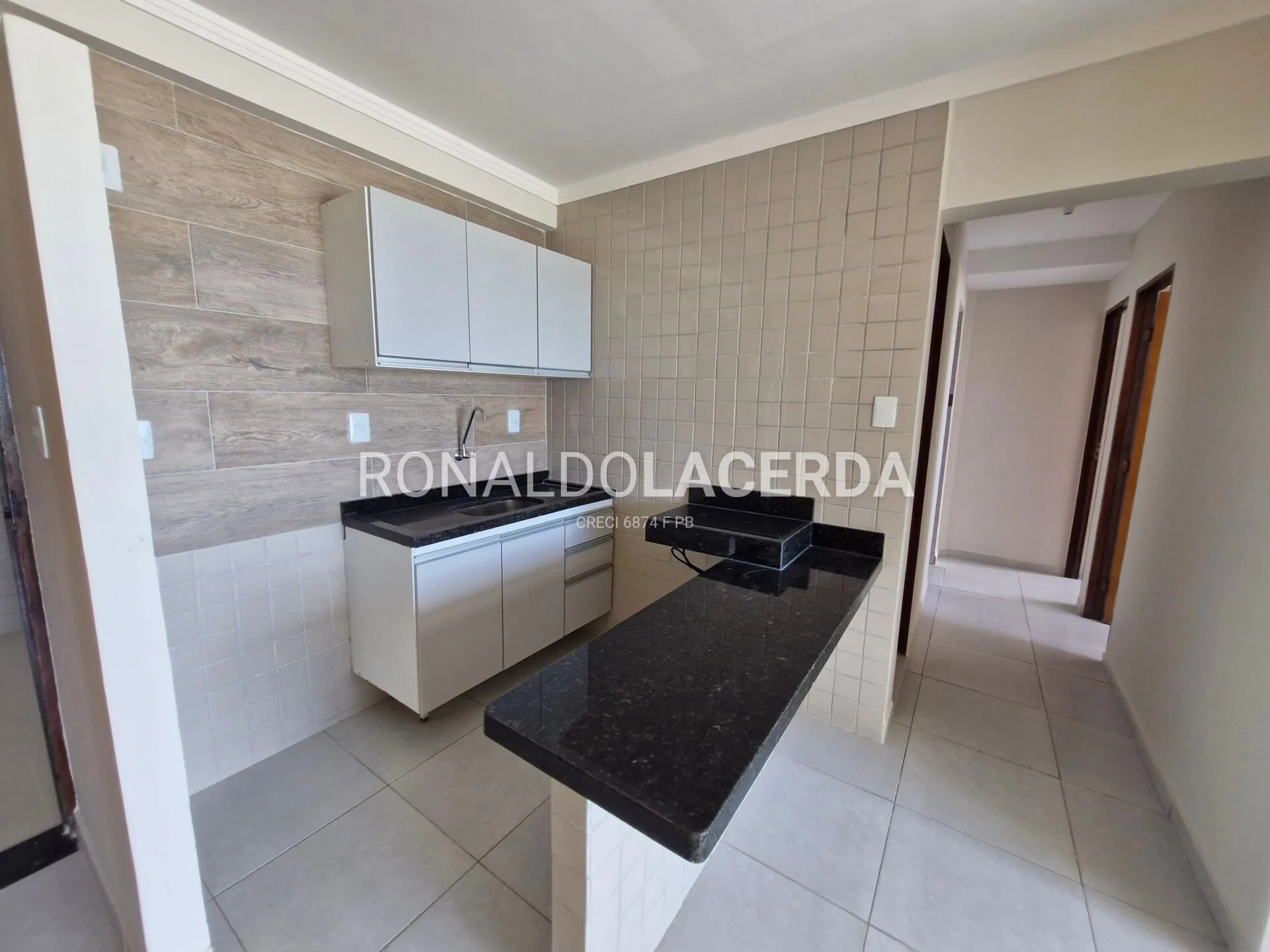 61 m² apartment with 2 bedrooms and a suite — photo 4
